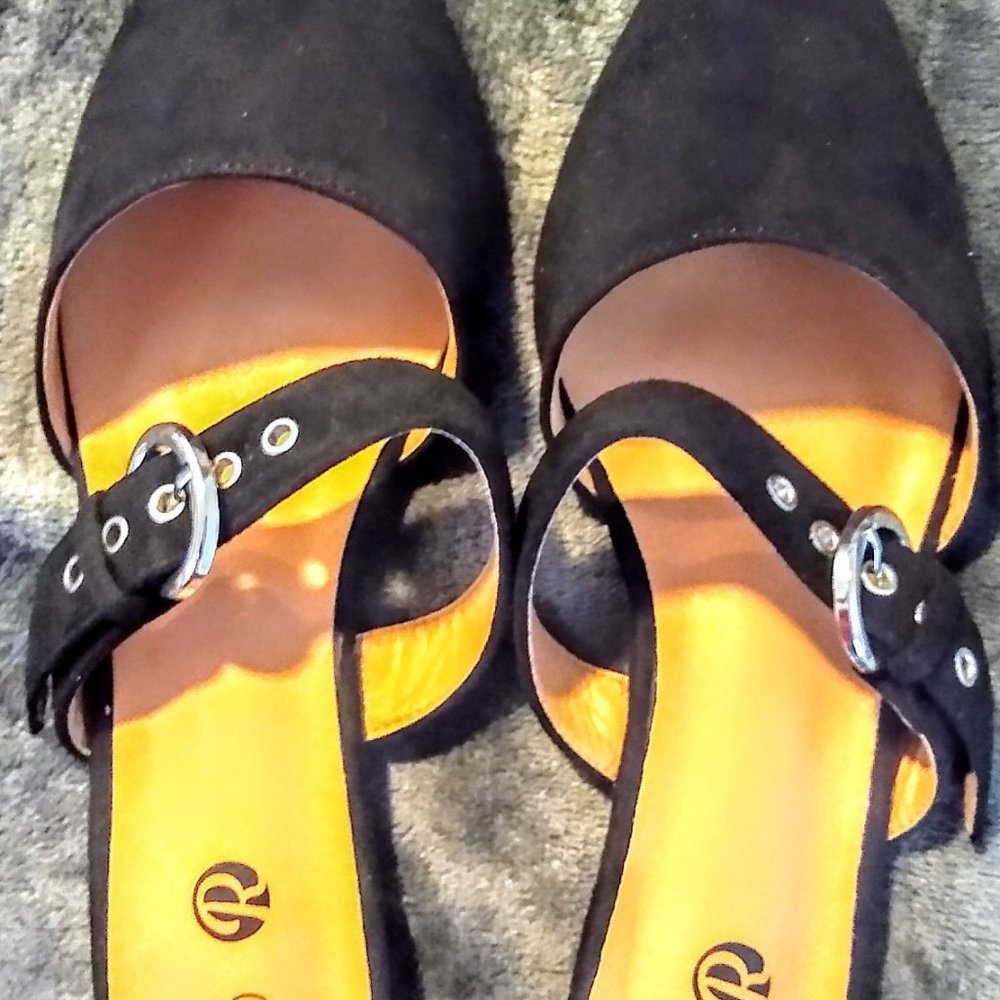 Adjustable Strap Pointed Toe Backless Loafer Shoes - image 6